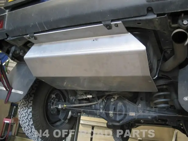 BLINDAGE DE RESERVOIR N4 6MM POUR TOYOTA LANDCRUISER KZJ / KDJ 95 DIESEL CHASSIS LONG Nouvel Arrivage