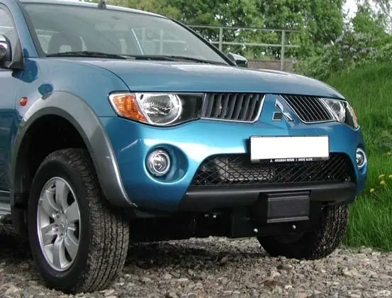 Produit De Marque KIT DE MONTAGE INTEGRE AVEC TREUIL WARN XD9000 POUR MITSUBISHI L200 TRITON DE 2005 A 2015