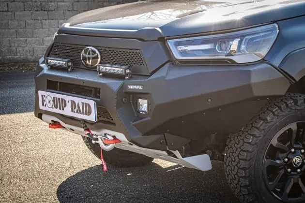Promotion Saisonnière PARE CHOCS AVANT RIVAL EN ALUMINIUM POUR TOYOTA HILUX REVO INVINCIBLE AVEC FEUX LED 2019-2020