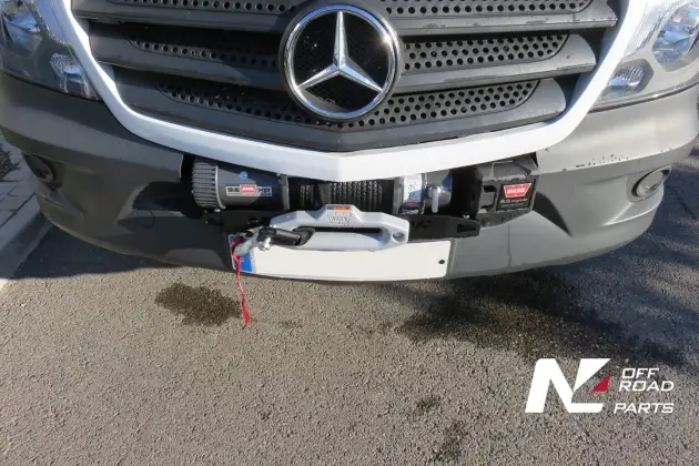 Nouveauté KIT DE MONTAGE POUR TREUIL DANS PARE CHOC D'ORIGINE POUR MERCEDES SPRINTER III A PARTIR DE 2019