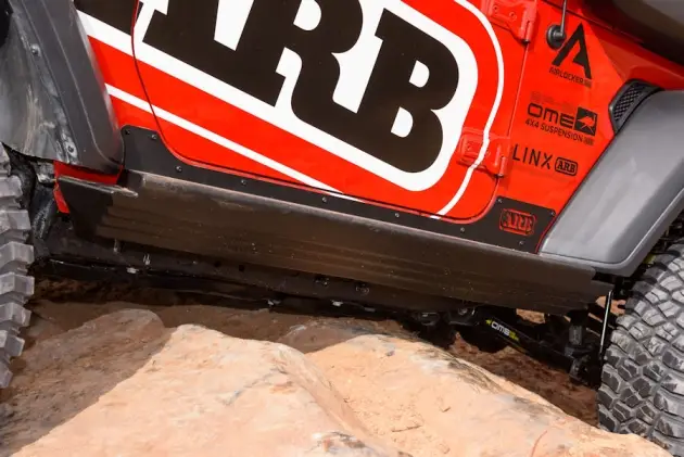 Quantité Limitée PROTECTION BAS DE CAISSE / MARCHE PIED ARB POUR JEEP WRANGLER JL A PARTIR DE 2019 3 PORTES