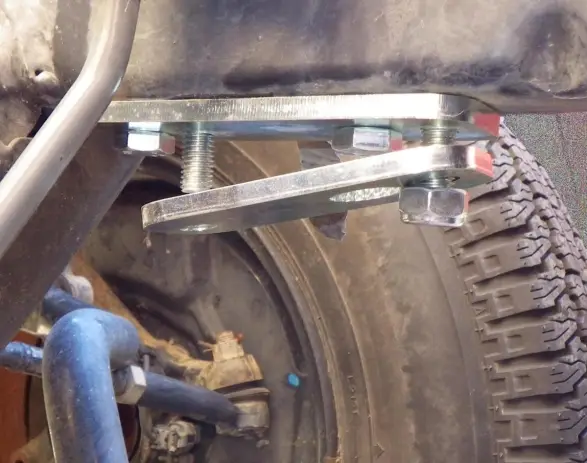 KIT DE MODIFICATION D'ANCRAGE BARRE STABILISATRICE AVANT N4 POUR TOYOTA LAND CRUISER KDJ120 / KDJ125 / GRJ120 Prix Réduit