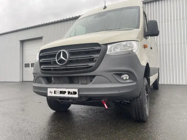 Offre Limitée KIT MONTAGE INTEGRE AVEC TREUIL WARN V8500 POUR MERCEDES SPRINTER 907 A PARTIR DE 2022