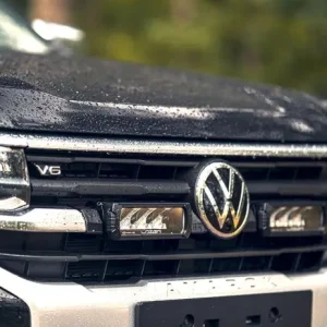 Acheter Direct KIT ECLAIRAGE DOUBLE BARRE LED LAZER LONGUE PORTEE TRIPLE-R 750 INTEGRATION A LA CALANDRE POUR VOLKSWAGEN AMAROK A PARTIR DE 2023