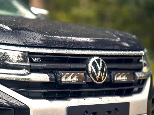 Acheter Direct KIT ECLAIRAGE DOUBLE BARRE LED LAZER LONGUE PORTEE TRIPLE-R 750 INTEGRATION A LA CALANDRE POUR VOLKSWAGEN AMAROK A PARTIR DE 2023