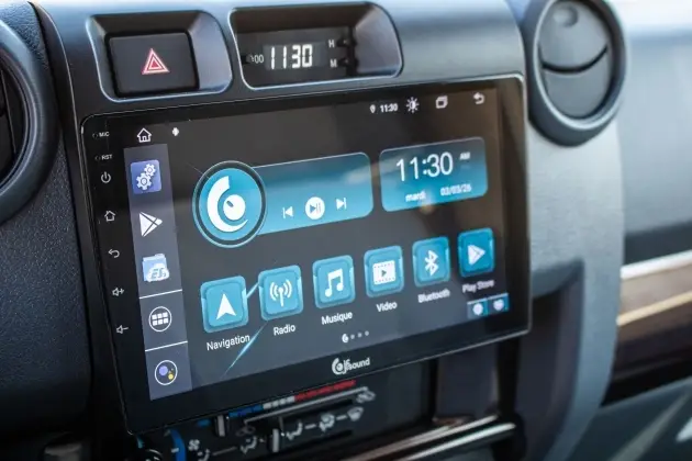Prix Choc AUTORADIO ANDROID AUTO / CARPLAY 9 POUCES POUR TOYOTA LAND CRUISER SERIE 7 J71/76/78/79 2024+