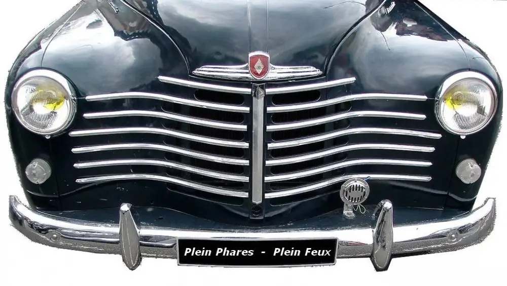Jeu de 2 phares complets pour RENAULT PRAIRIE et RENAULT COLORALE en 12 Volts Prix Choc