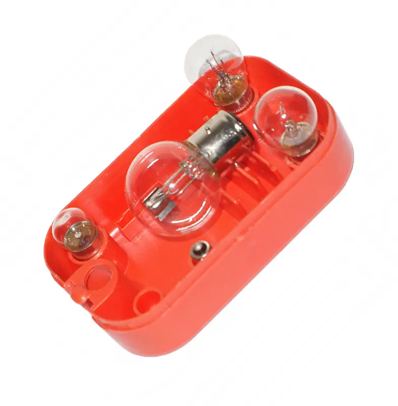 Nouvel Arrivage Coffret de secours avec lampe principale 6 Volts BA21D éclairage blanc