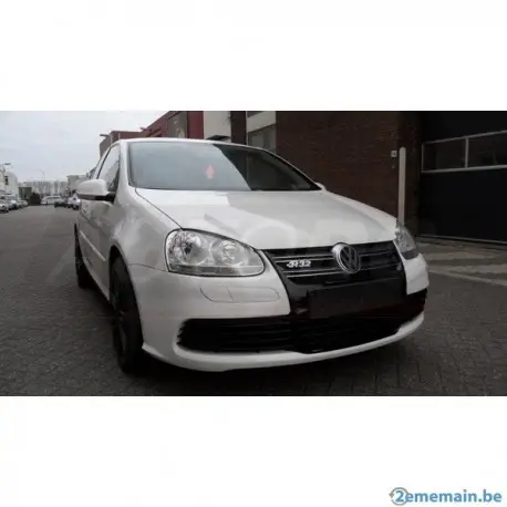 CALANDRE LOOK R32 FULL NOIR VW GOLF 5 (03-08) AVEC PARE CHOC R32 RÉPLIQUE OU ORIGINAL - FINITION BLACK Paiement Sécurisé