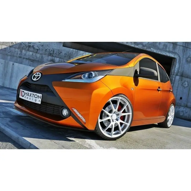 Offre Du Jour LAME DU PARE-CHOCS AVANT TOYOTA AYGO MK2 - MAXTON DESIGN - FINITION NOIR BRILLANT