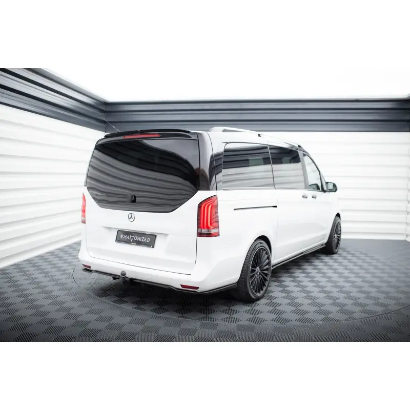 Remise ARRIERE SPLITTER (AVEC UNE BARRE VERTICALE) MERCEDES-BENZ VITO EXTRA LONG W447 - MAXTONDESIGN - FINITION NOIR BRILLANT