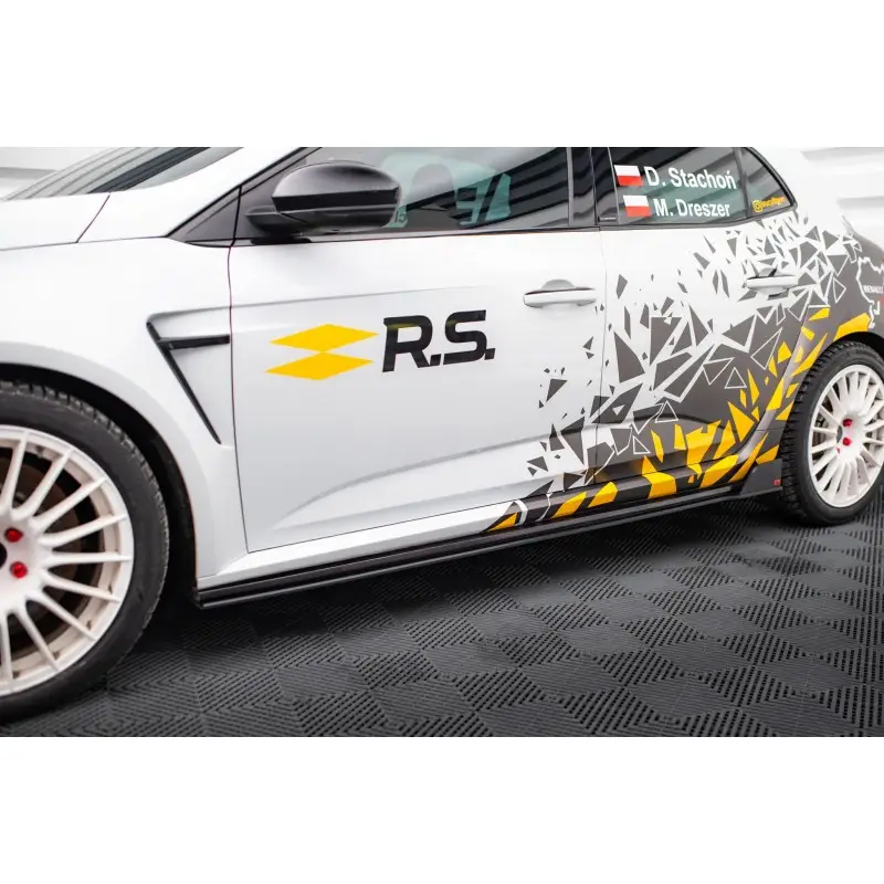 STREET PRO RAJOUTS DES BAS DE CAISSE RENAULT MEGANE RS MK4 - MAXTONDESIGN - FINITION NOIR Acheter Direct