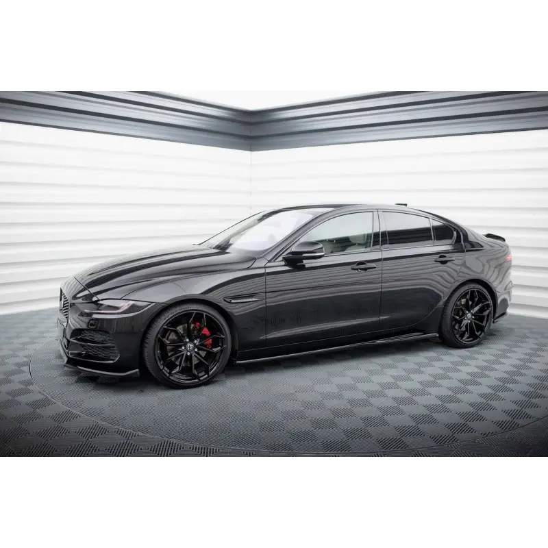 Dernière Chance KIT COMPLET DE LAMES MAXTONDESIGN POUR JAGUAR XE X760 FACELIFT - MAXTONDESIGN - FINITION NOIR BRILLANT
